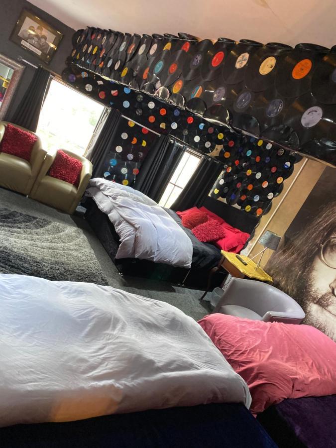 Liverpool Party Pad Hotell Eksteriør bilde